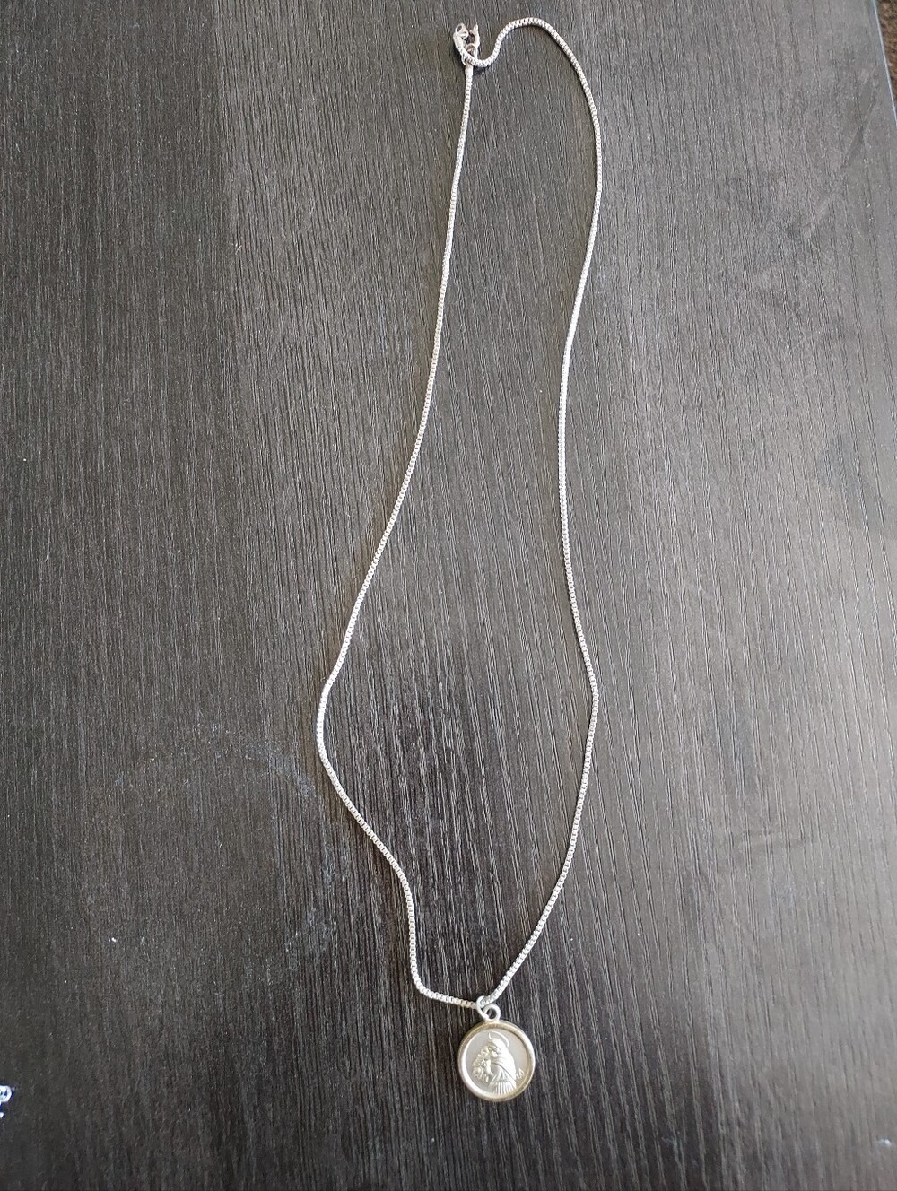 Classic Silver Medallion Necklace - Timeless Pendant Style
